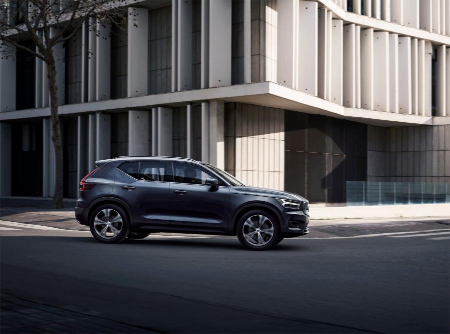  Volvo XC40 T5 Inscription 2018 года  (WW) (фото 13 из 21)